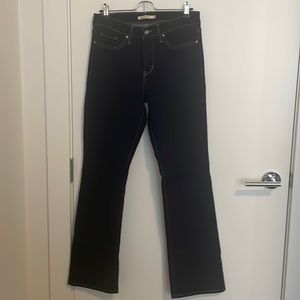 Levi’s 315 shaping bootcut in deep indigo size 29x32